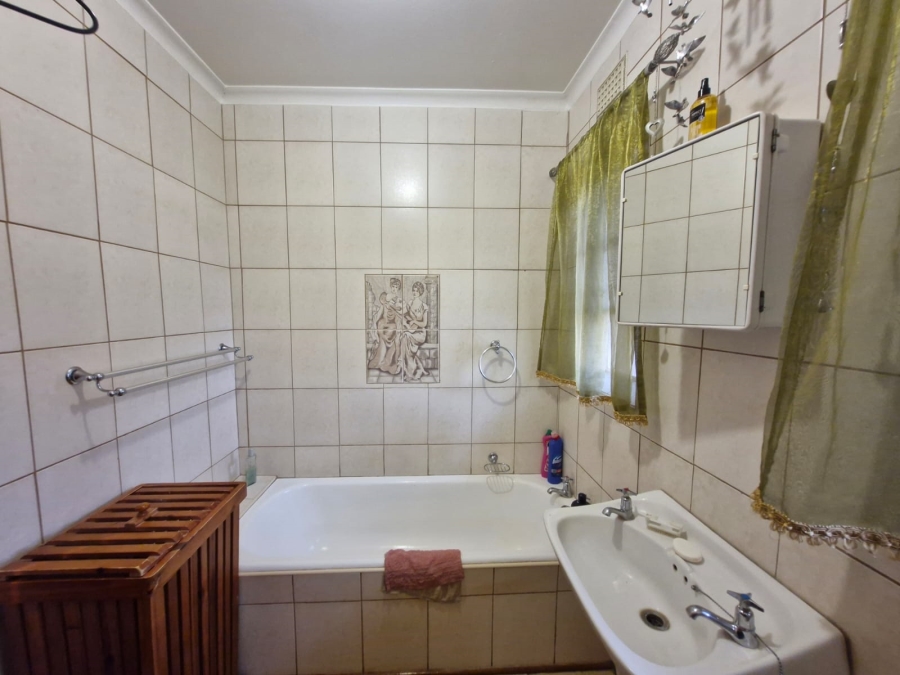 4 Bedroom Property for Sale in Kathu Northern Cape